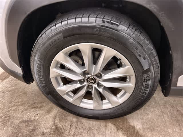 Thumbnail: 2022 Toyota Corolla Cross - 9