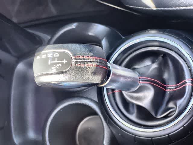 Thumbnail: 2015 MINI Cooper Hardtop - 16