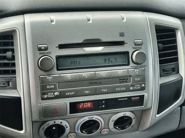 Thumbnail: 2010 Toyota Tacoma - 18