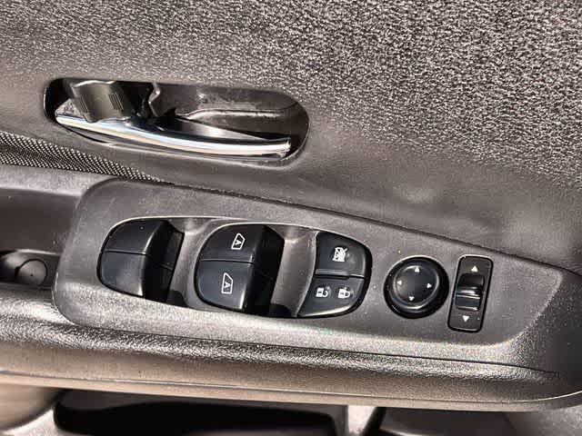 Thumbnail: 2022 Nissan Kicks - 30