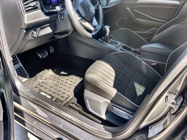 Thumbnail: 2024 Volkswagen Jetta - 3