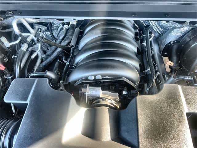 Thumbnail: 2017 Chevrolet Suburban - 9