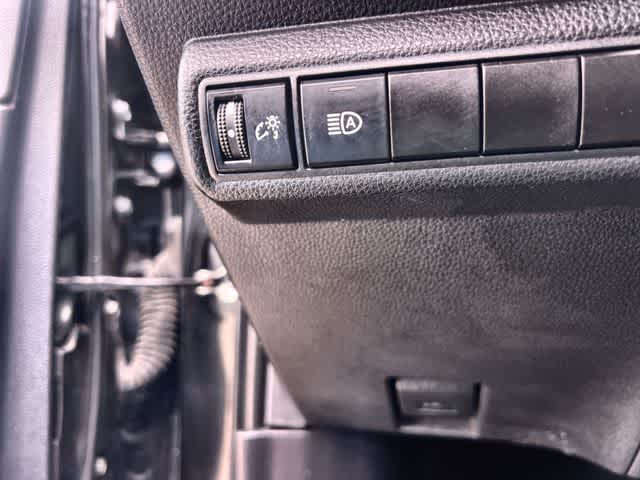 Thumbnail: 2021 Toyota Corolla - 28