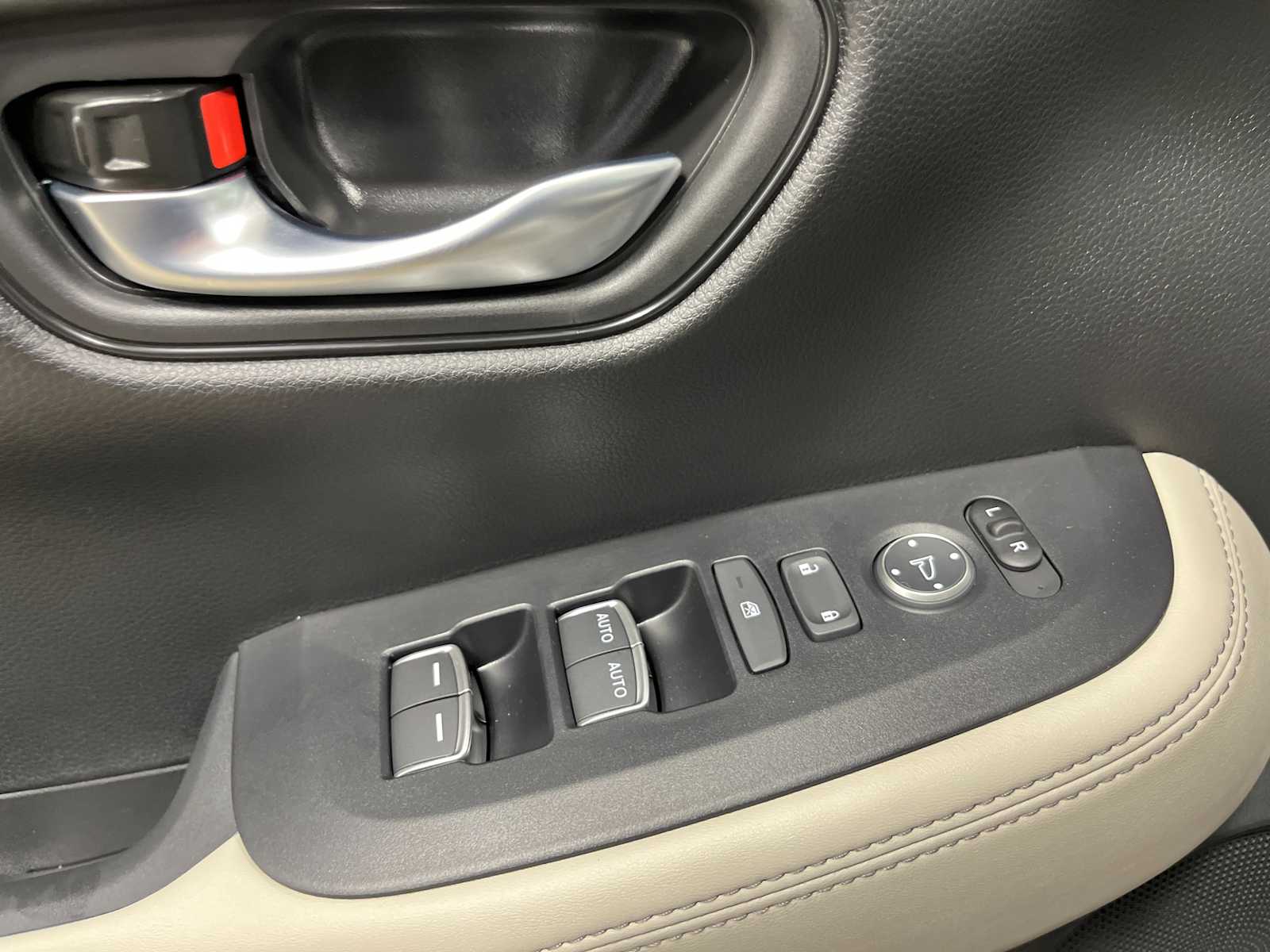 Thumbnail: 2027 Honda HR-V - 11