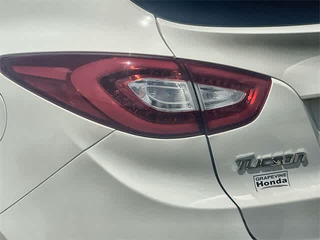 Thumbnail: 2015 Hyundai Tucson - 8