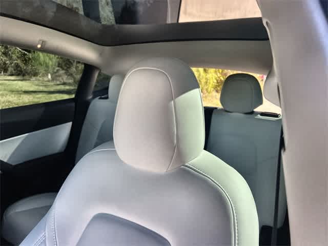 Thumbnail: 2022 Tesla Model Y - 25