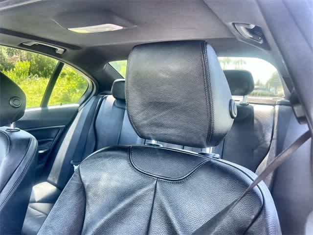 2013 BMW 3 Series 328i 25