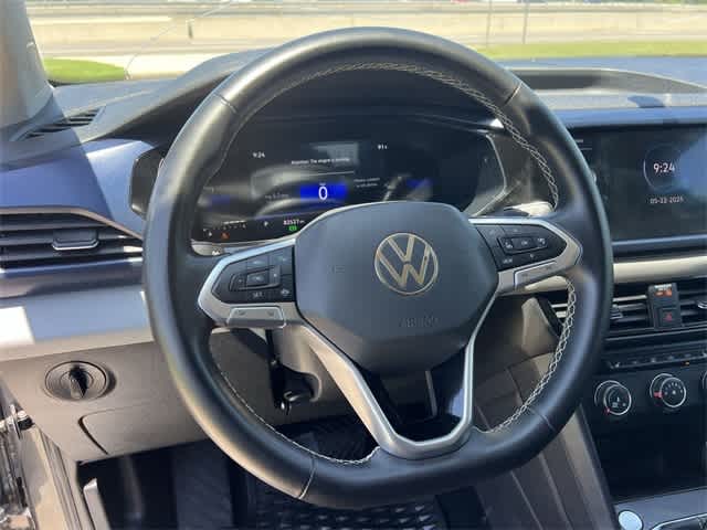 Thumbnail: 2022 Volkswagen Taos - 17