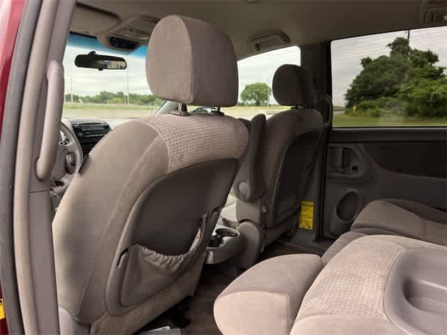 Thumbnail: 2008 Toyota Sienna - 13
