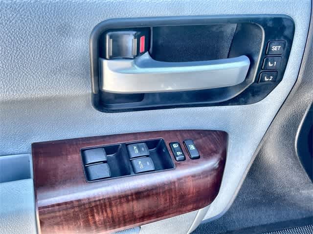 Thumbnail: 2016 Toyota Sequoia - 29