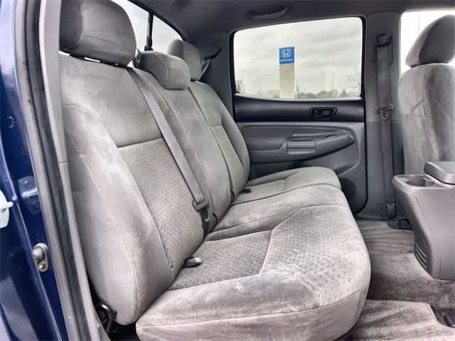 Thumbnail: 2006 Toyota Tacoma - 14