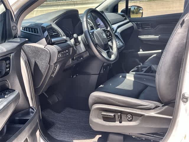 2024 Honda Odyssey Touring photo 3