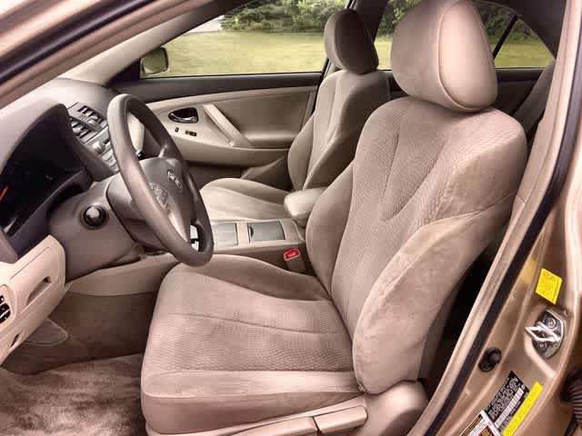 Thumbnail: 2011 Toyota Camry - 11