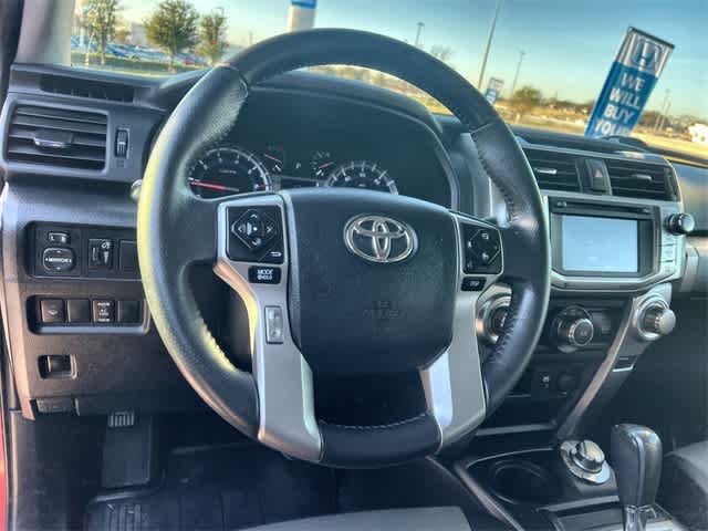 Thumbnail: 2016 Toyota 4Runner - 17