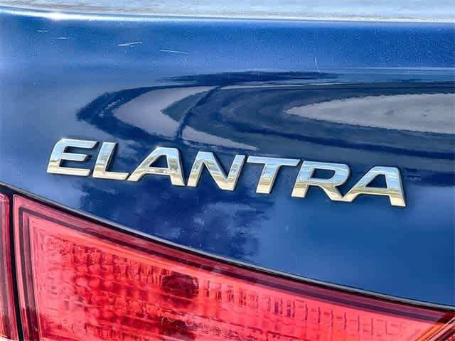 2012 Hyundai Elantra Limited Edition 11