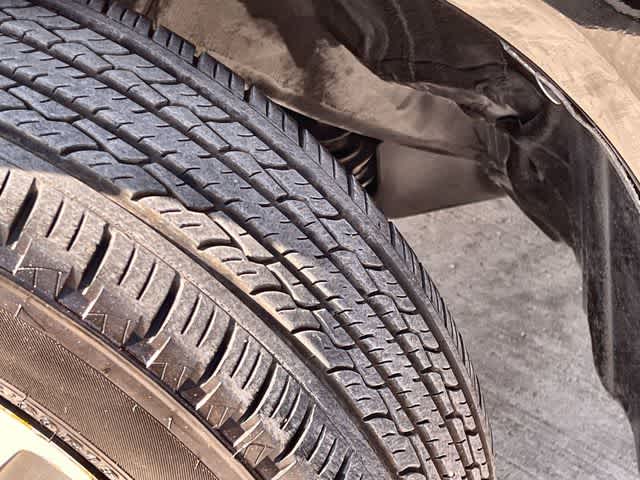 Thumbnail: 2021 Toyota Venza - 23