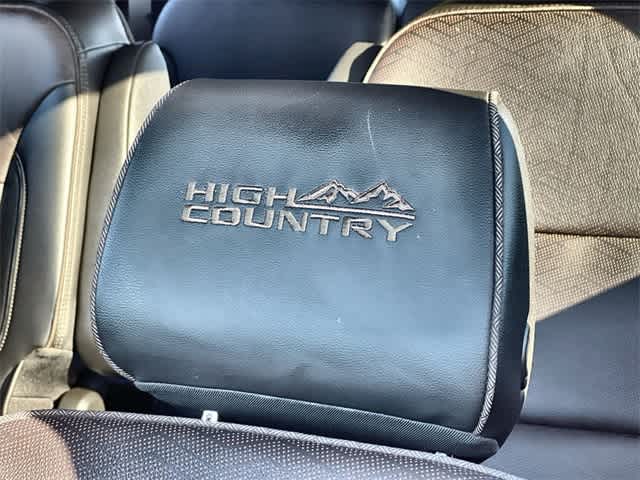 Thumbnail: 2023 Chevrolet Traverse - 25