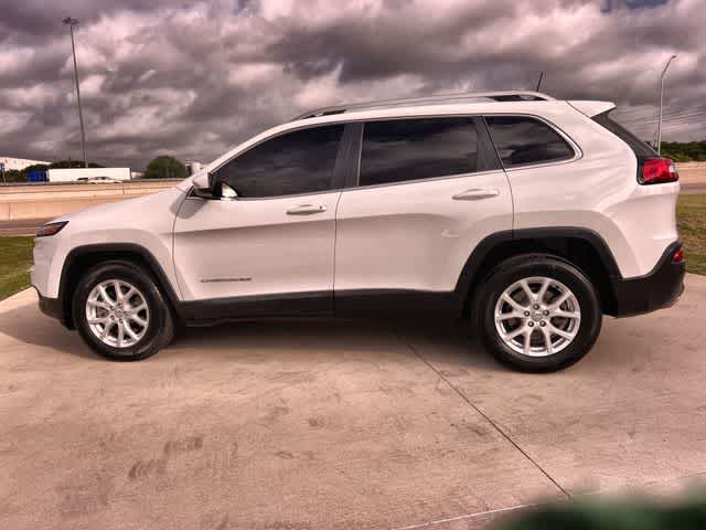 Thumbnail: 2017 Jeep Cherokee - 4