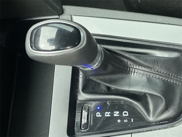 2020 Hyundai Elantra SEL 16