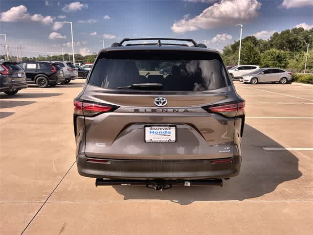 Thumbnail: 2021 Toyota Sienna - 6