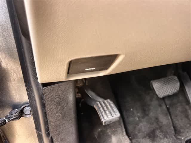 Thumbnail: 2013 Chevrolet Equinox - 28