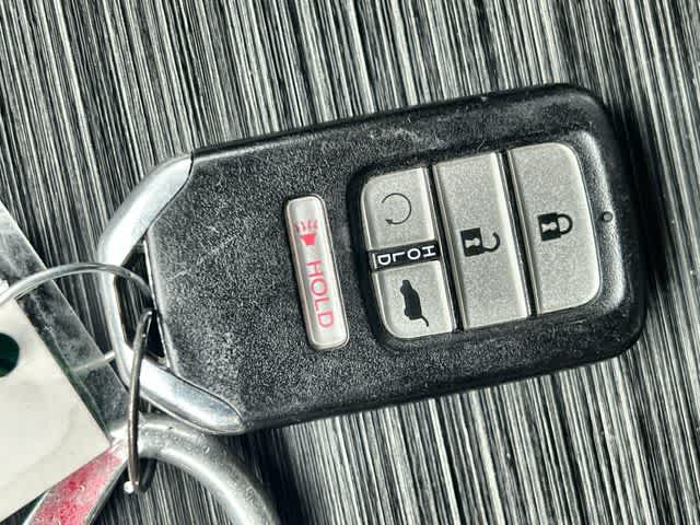 Thumbnail: 2018 Honda Pilot - 21
