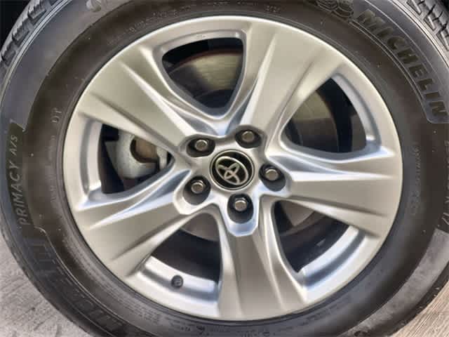 Thumbnail: 2021 Toyota RAV4 - 9