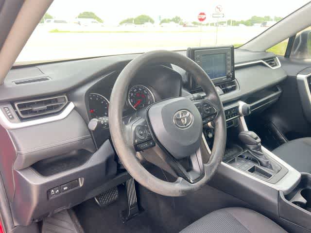 Thumbnail: 2021 Toyota RAV4 - 15