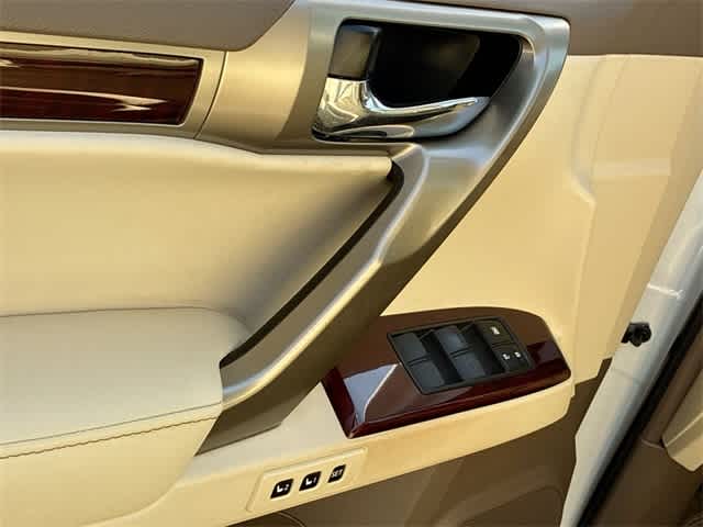 Thumbnail: 2019 Lexus GX - 30