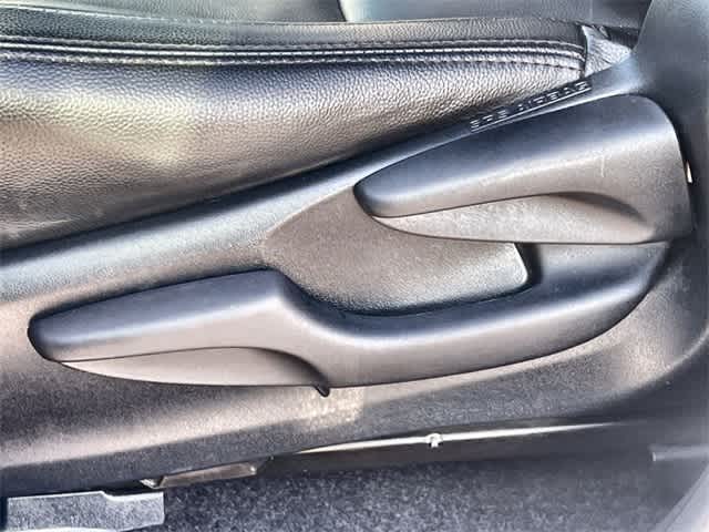 Thumbnail: 2018 Toyota RAV4 - 31