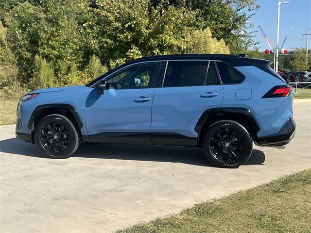 Thumbnail: 2022 Toyota RAV4 - 4
