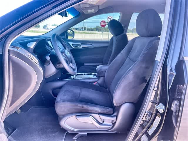 Thumbnail: 2015 Nissan Pathfinder - 11