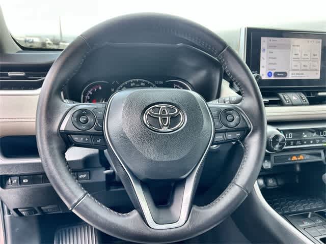 Thumbnail: 2023 Toyota RAV4 - 17