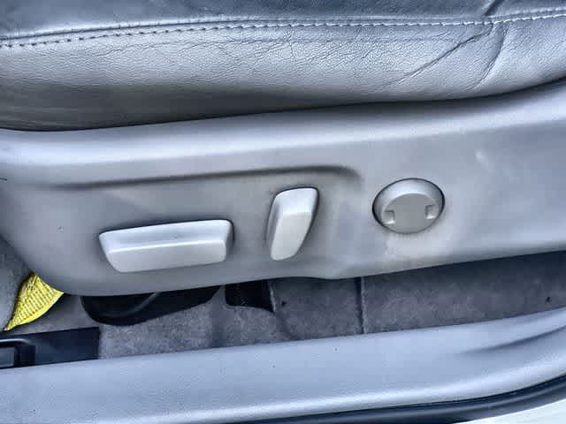 Thumbnail: 2012 Toyota Camry - 31