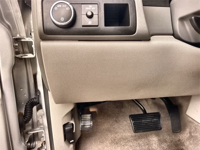 Thumbnail: 2014 Chevrolet Suburban - 28