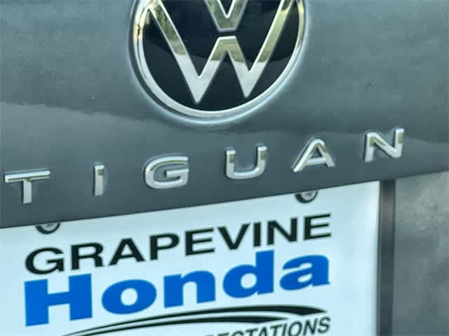 Thumbnail: 2022 Volkswagen Tiguan - 8