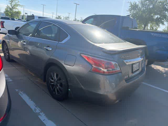 Thumbnail: 2015 Nissan Altima - 6