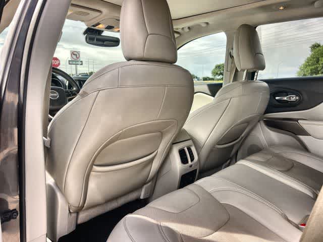 Thumbnail: 2019 Jeep Cherokee - 13