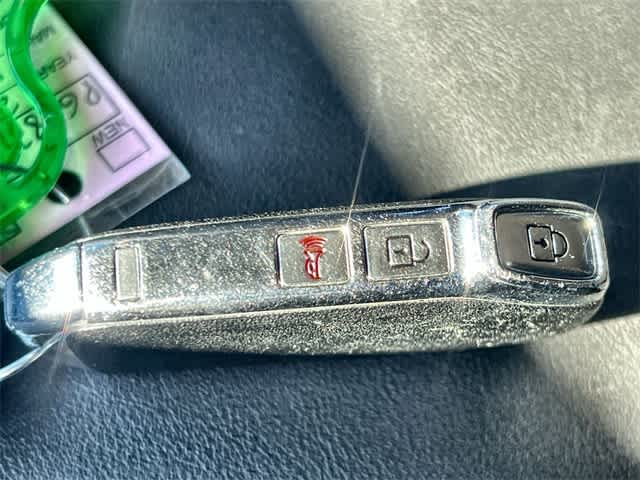 Thumbnail: 2023 Kia Sorento - 21