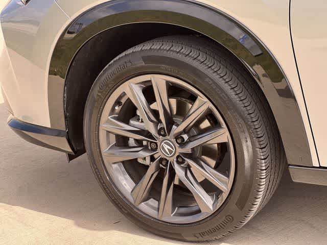 Thumbnail: 2025 Acura ADX - 9