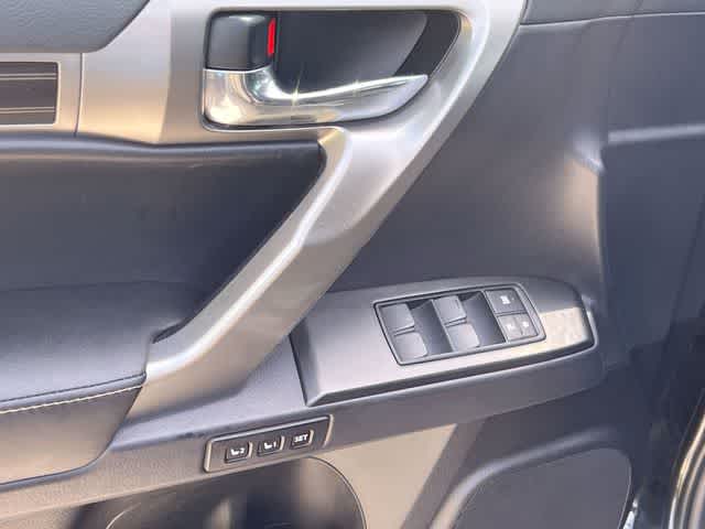 Thumbnail: 2022 Lexus GX - 30
