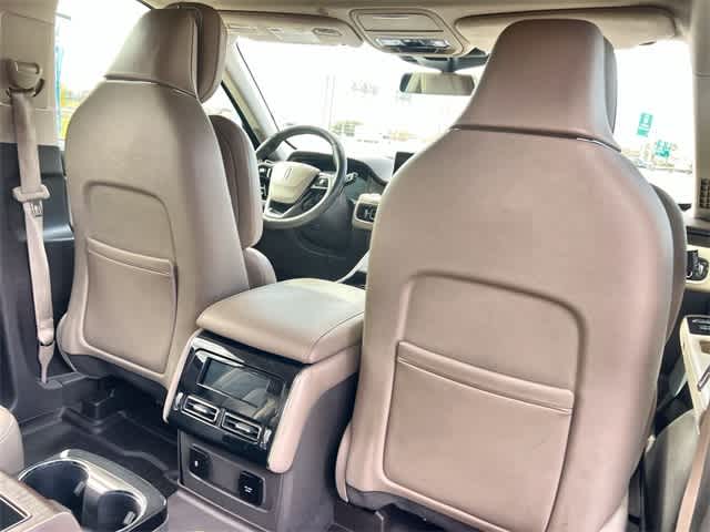 Thumbnail: 2020 Lincoln Aviator - 13