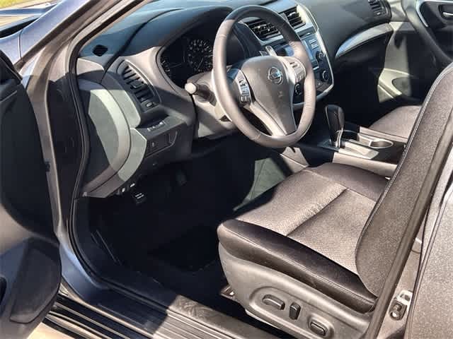 Thumbnail: 2017 Nissan Altima - 3