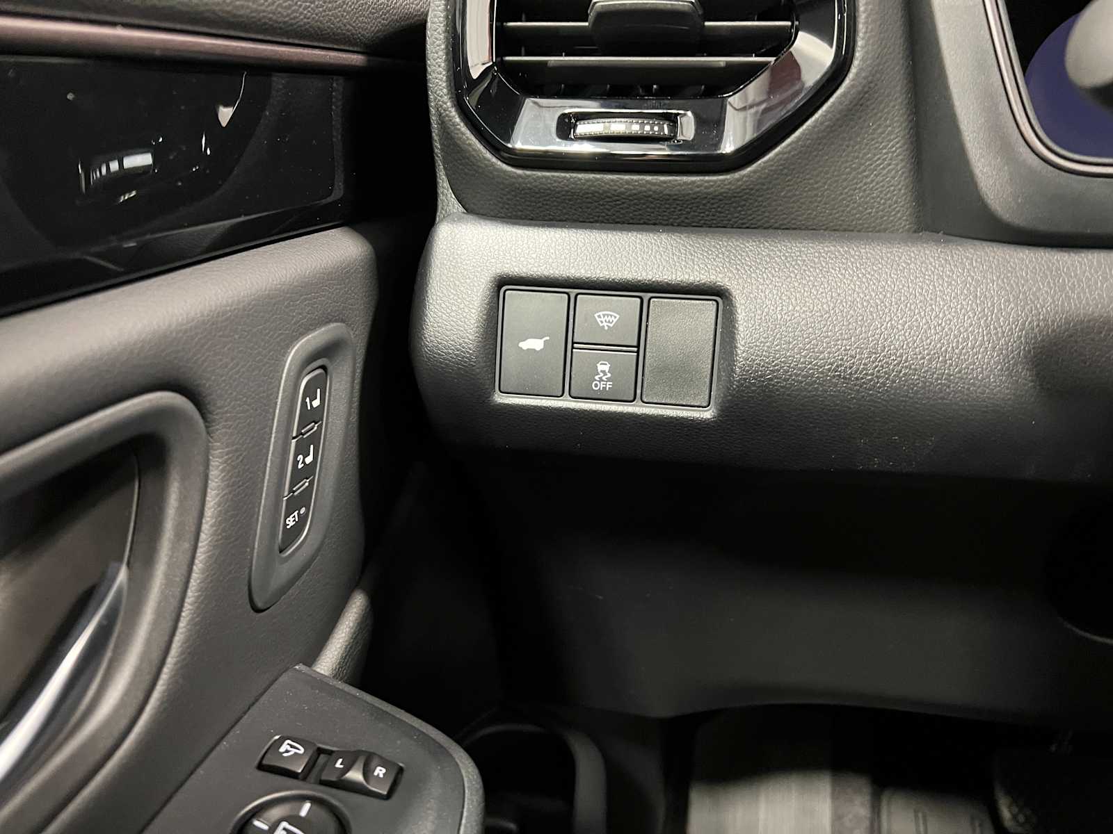 Thumbnail: 2025 Honda Pilot - 16