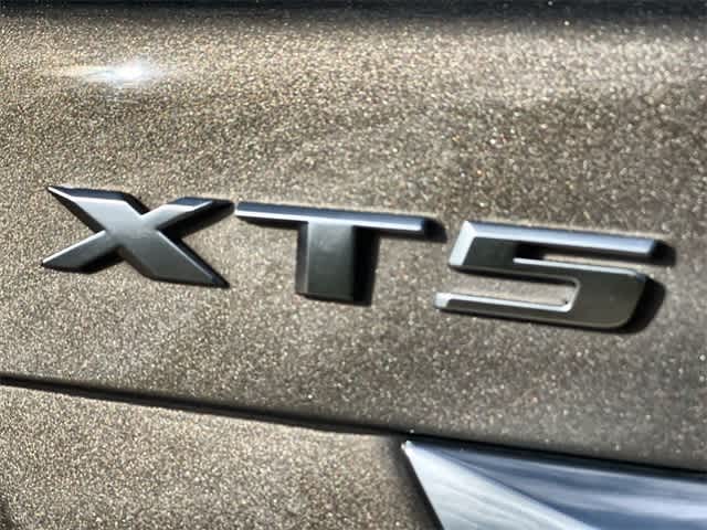 Thumbnail: 2017 Cadillac XT5 - 8