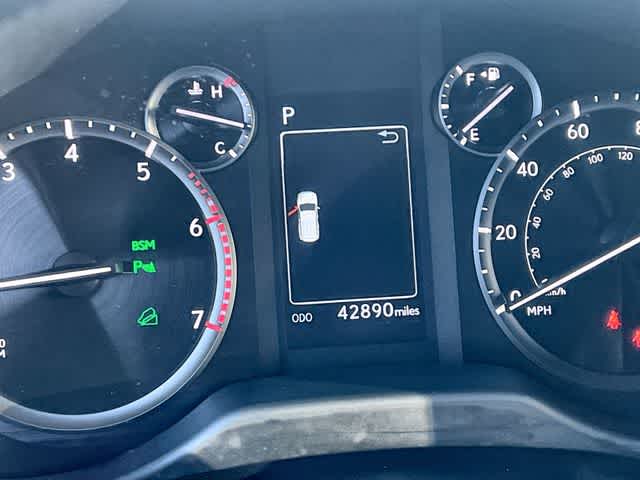 Thumbnail: 2022 Lexus GX - 19