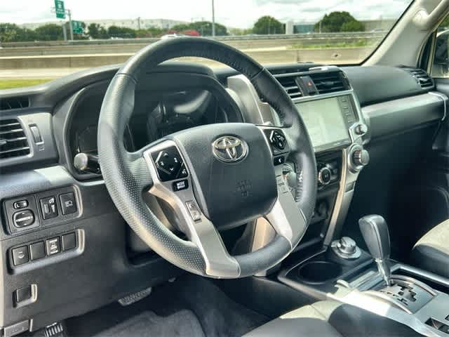 Thumbnail: 2020 Toyota 4Runner - 15