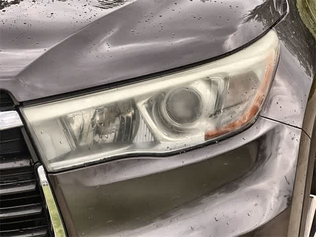 Thumbnail: 2015 Toyota Highlander - 24