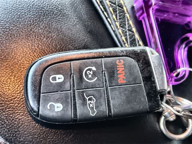 Thumbnail: 2019 Jeep Grand Cherokee - 21