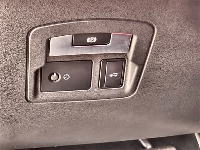 Thumbnail: 2020 Land Rover Range Rover Velar - 29